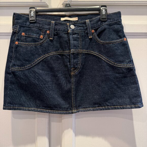 Levi’s Women’s Icon Denim Mini Skirt Dark Wash Size 24 NWT - Picture 1 of 6
